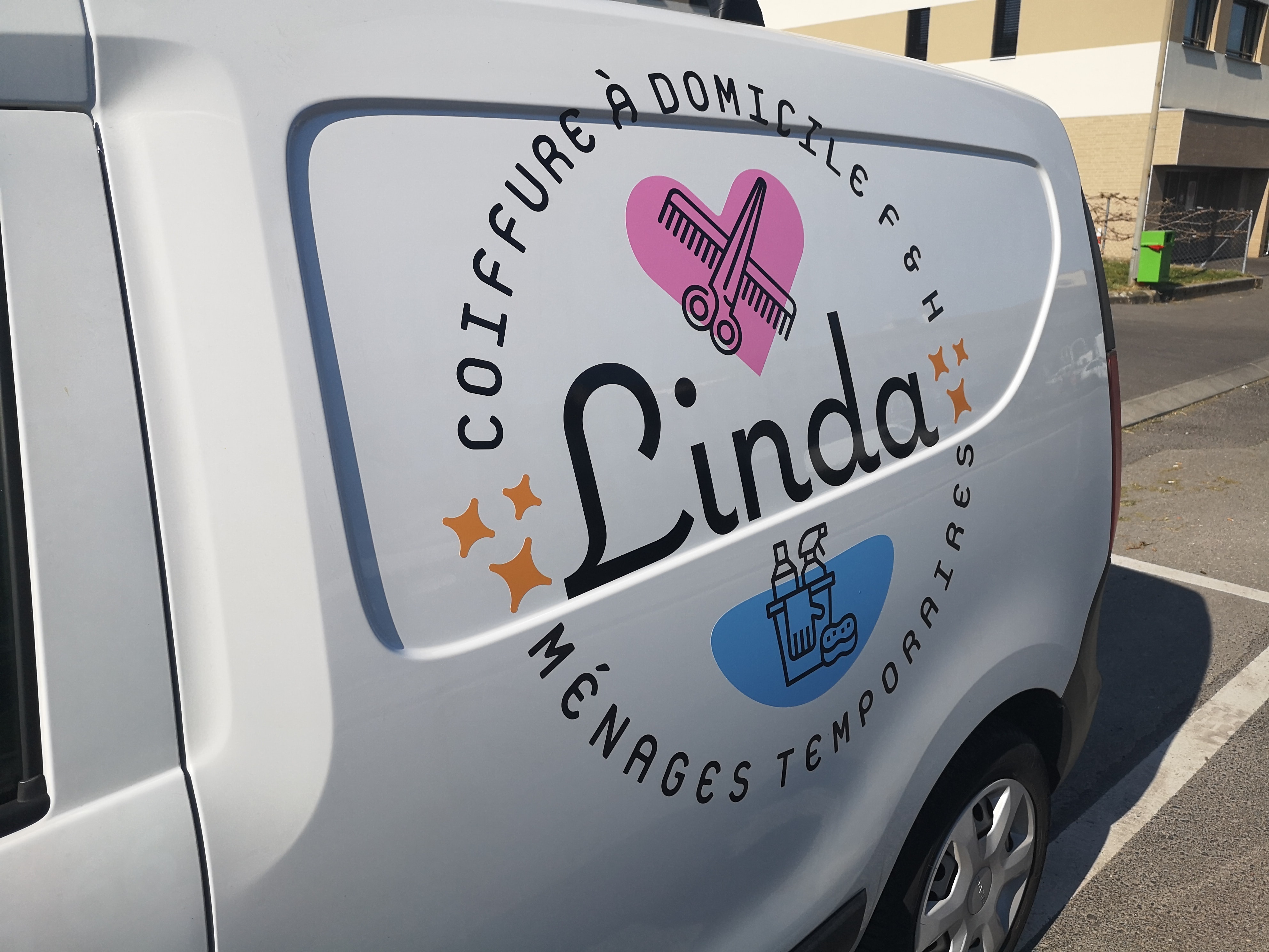 Linda Coiffure - Logo et flocage de véhicule - Haymoz design